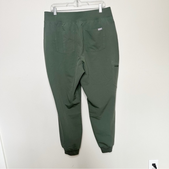 Figs Technical Collection Scrub Joggers - Picture 2 of 7